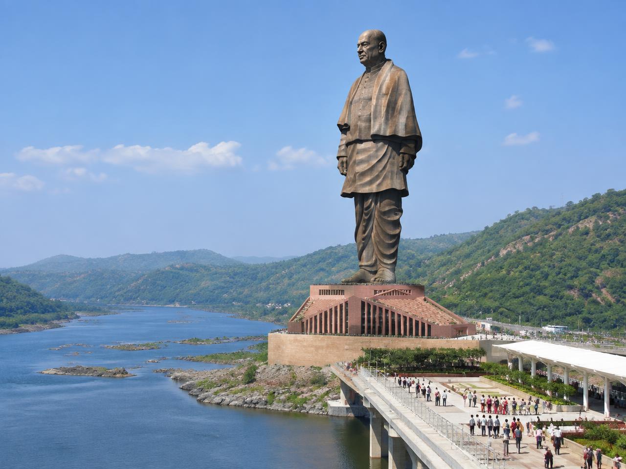 The Statue of Unity beside the river